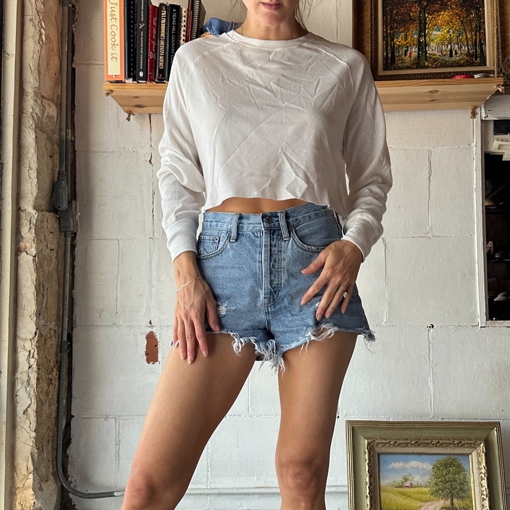 Urban Daizy white long sleeve waffle knit top